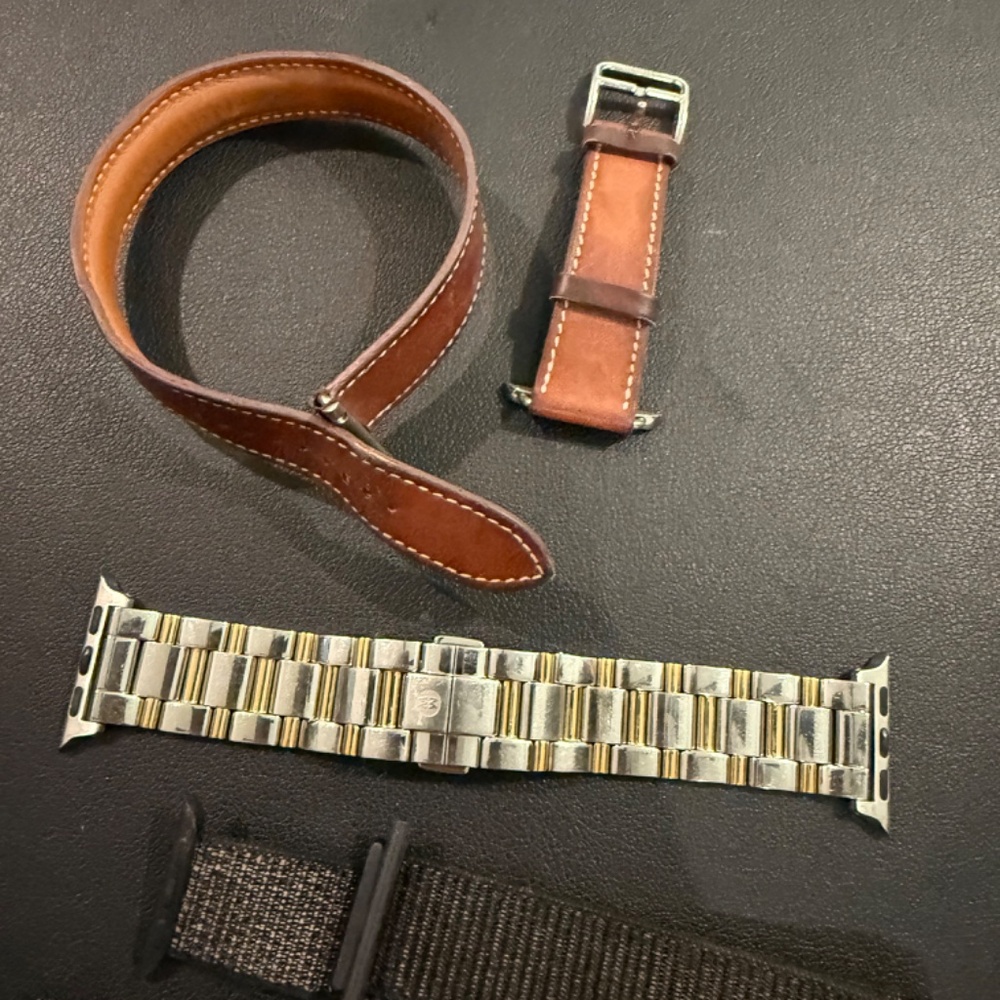 Apple Watch - Picture 5 of 5